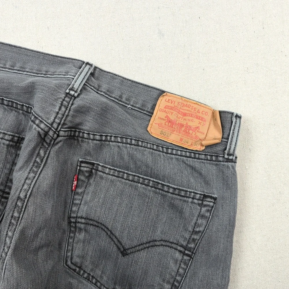 Levis 501 Jeans Mens 34x30 Gray Button Fly Classic American Casual Western